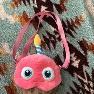 Bioworld Five nights at Freddy’s Carl cupcake crossbody bag